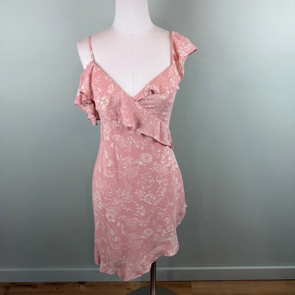 Reformation Asymmetrical Pink Floral Adora Dress size 4, Romantic - Picture 1 of 12